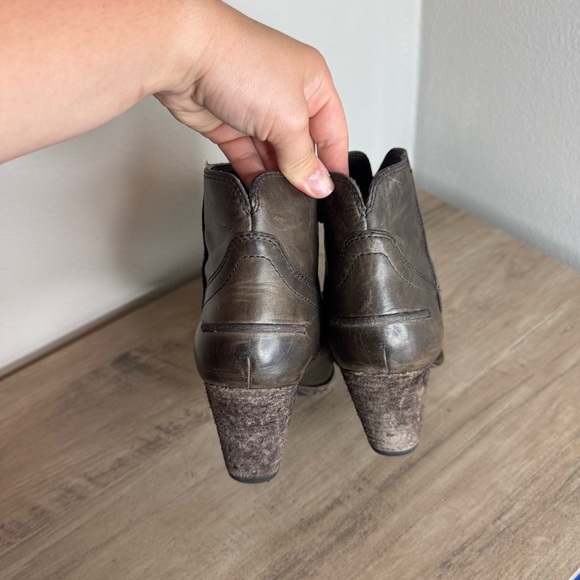 Frye Renee Brown Leather Pointed Heeled Ankle Boots Womens Booties - Picture 3 of 10